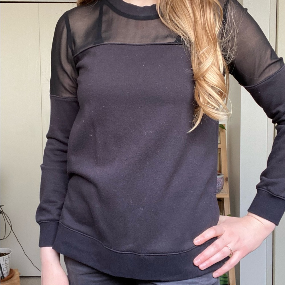BCBG | classy sweatshirt